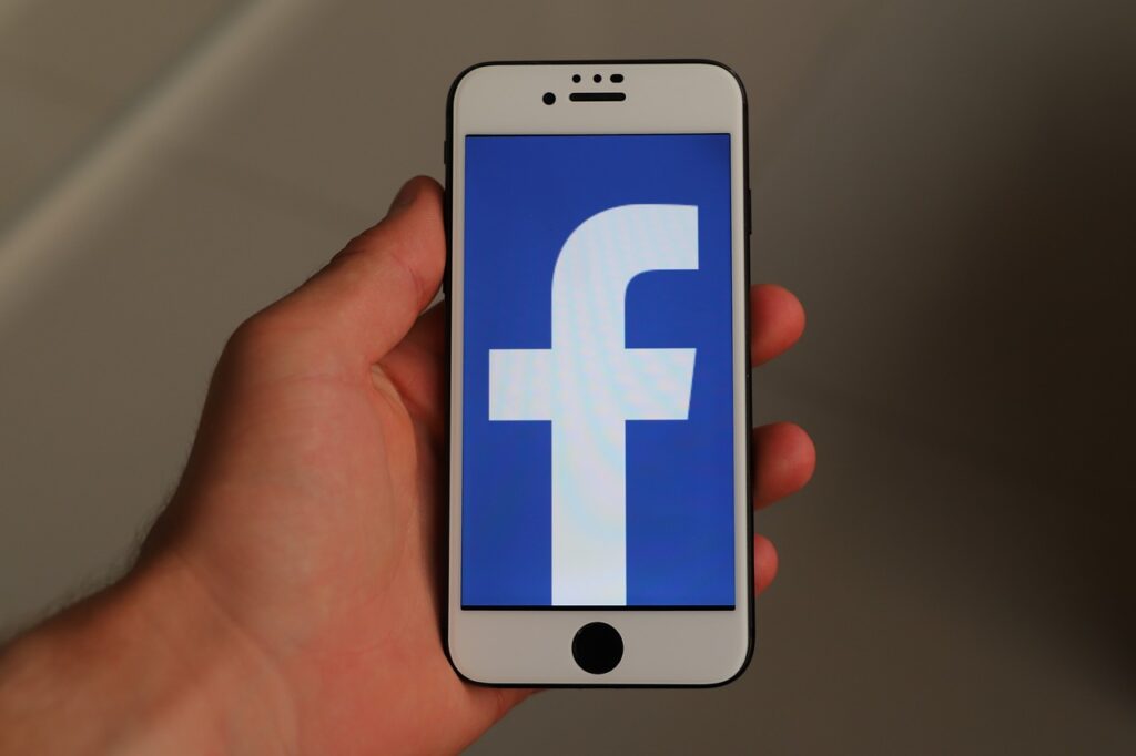 Update Facebook Profile Picture Without Notifying Everyone